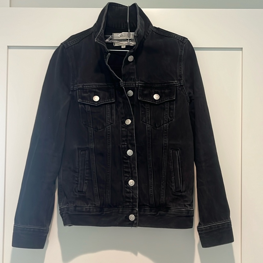Madewell women’s black denim jacket, size XS